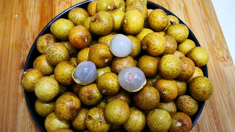 原创7月遇到这水果别手软营养极高10元3斤烤干囤起来冬季煲汤喝特滋补