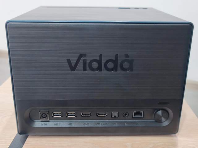 散斑、漏光、无光学变焦！“新手”Vidda C1离极米RS Pro 2还远