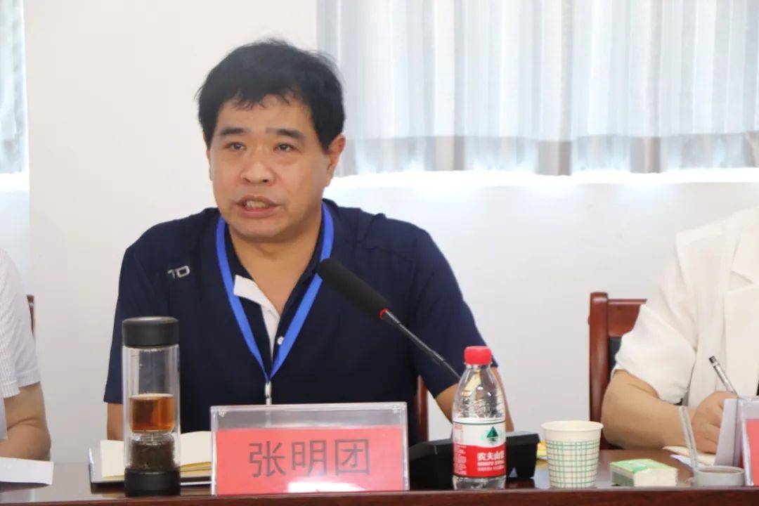 宛城区政协调研座谈会在南阳市第六完全学校召开