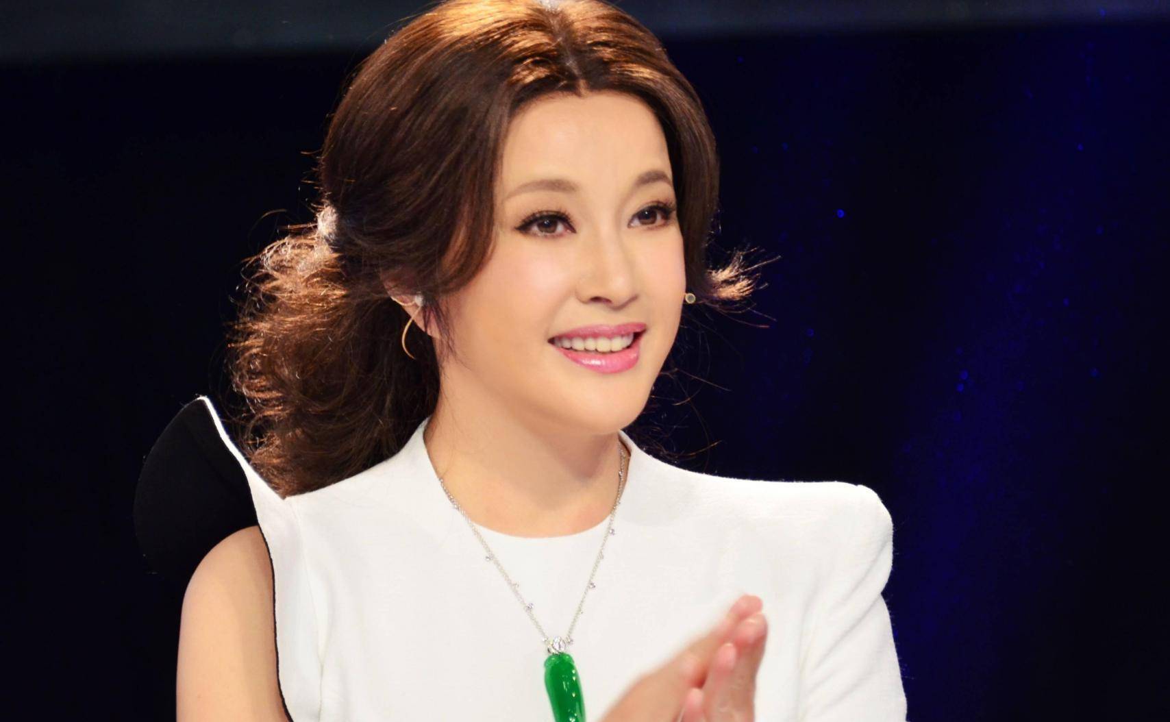 藏得真深65岁刘晓庆和66岁陈佩斯真实关系曝光,确定辈分没乱_父亲