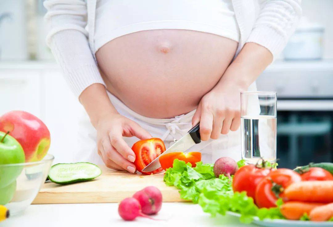 孕妈妈有这三种表现,说明贫血的可能性很大,孕期饮食大有讲究