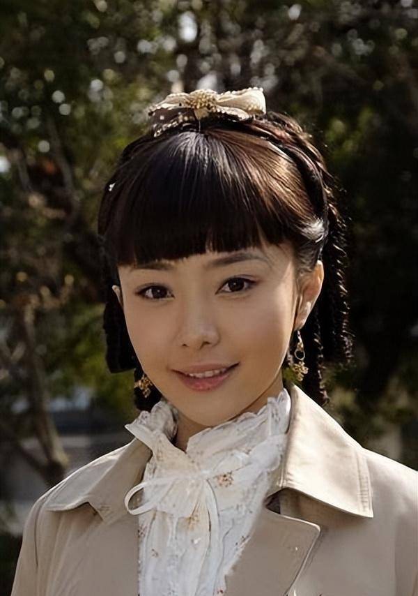 演员刘园园:逼婚大12岁央视名嘴,如今婚姻状况如何了?