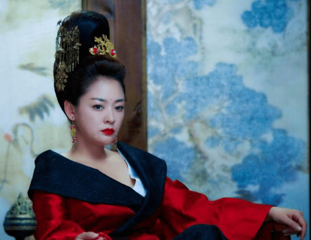 原创知名演员陈佳妍与连奕名分手后独自带女儿的她人生现状怎样