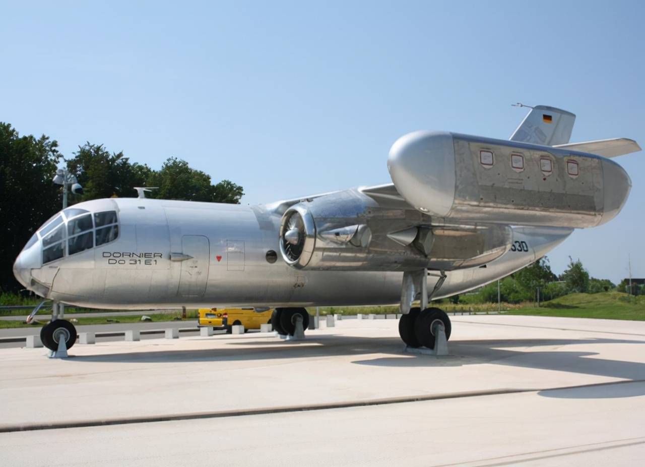 西德道尼尔do31垂直起降运输机可以运输一个排的特种飞机