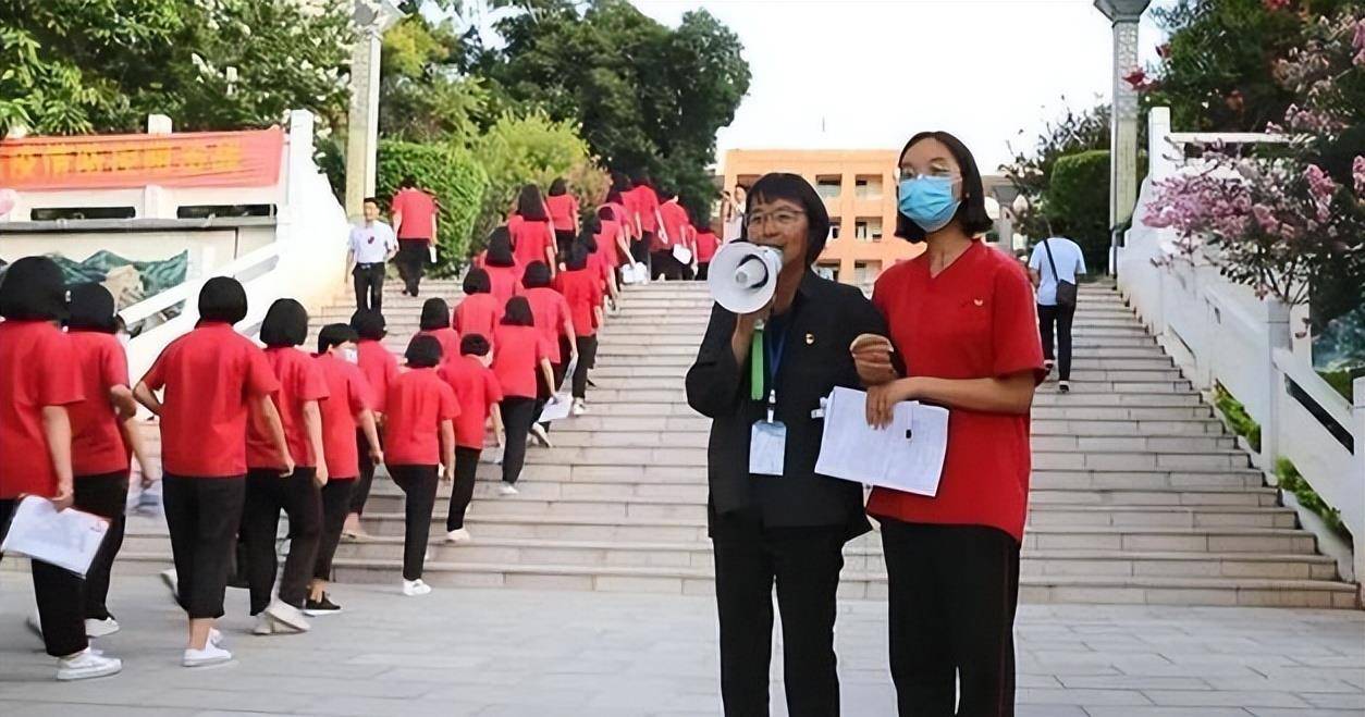 清华招生华坪女高学生图片