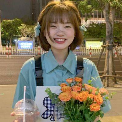 女生头像简单大方,女人要有一颗上进温柔的心_头像_女人_女生