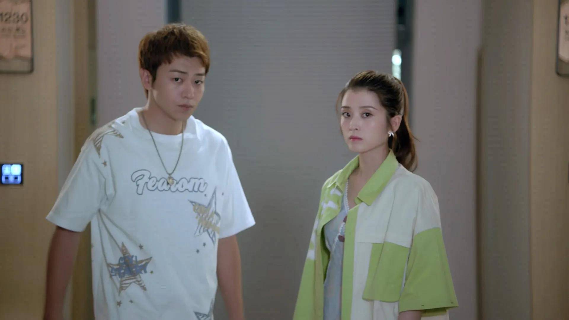 30集《一起同过窗》今天开播,徐晓璐庞瀚辰主演,治愈系青春喜剧_钟白