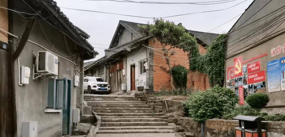 成都天府新区被“遗忘”古镇，古朴古香游客少，古镇石缸好稀奇