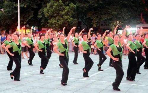 中国大妈在美囯跳广场舞被捕，是素质问题还是文化差异？