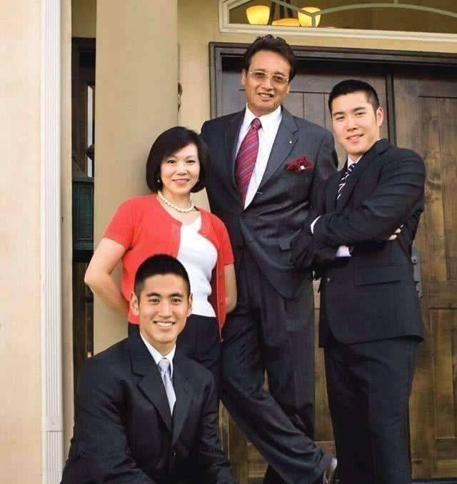 林青霞苦恋半生一夕情断,40年后才知误了终身,她到底经历了什么_勾峰