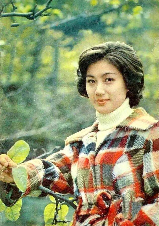 演员陈烨35岁息影嫁美国丈夫做两个儿子的妈妈也幸福