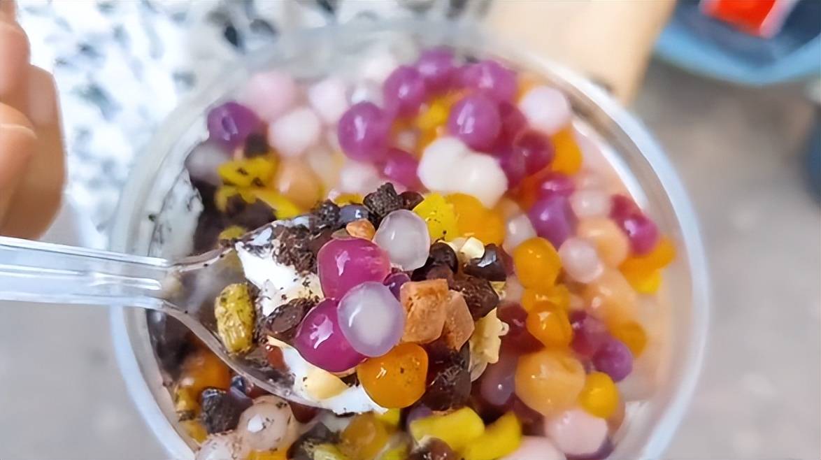 每天不够卖郑好吃雪花酪火了想做冷饮的快来加盟吧