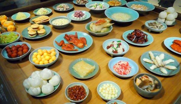 北方人去南方,6个人点了8道菜,老板说够了,结果却"欲哭无泪"_食物