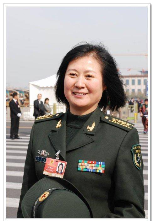 年近六旬黄晓娟:气质不减当年,自述最适合演贤妻良母型的人物_赵本山