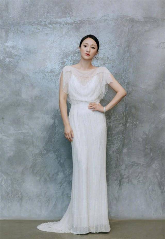 瞧陶虹,周迅这样穿,真优雅_连衣裙_好身材_时尚