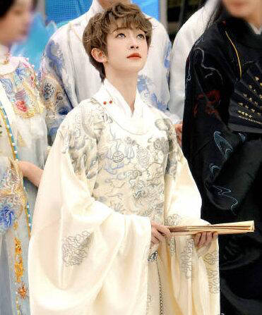 刘宇不愧是"国风美少年",穿上汉服仙气飘飘,太帅了_气质_颜色_古装