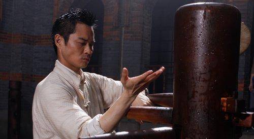 真实的叶问真怕老婆?跑香港娶上海女子,张永成在老家苦等10年