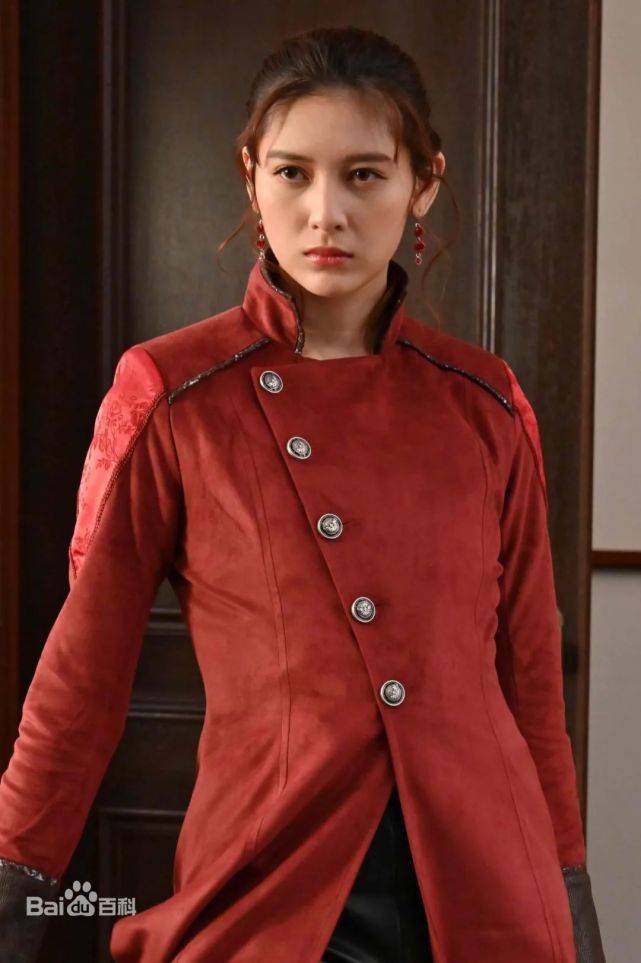 第二名:假面骑士saber——神代玲花作为令和首作的女主,其也是凭借着