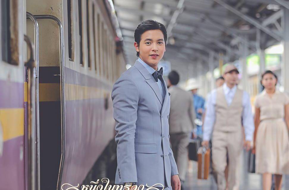 多年后恶魔少爷留学归国已然成了翩翩公子,作为豪门独子,觊觎他的美女