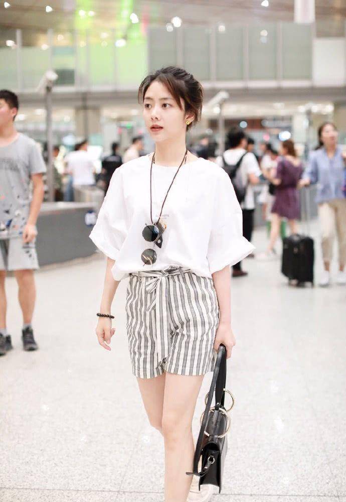 原创不知道明天穿什么学谭松韵的夏季穿搭做风格百变的元气少女