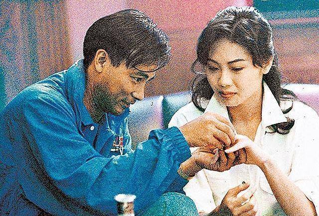 也就是由任达华,刘青云,张耀扬等主演的《醉生梦死之湾仔之虎》,相信