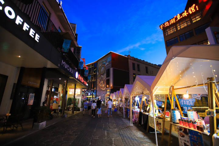 夜游骑龙夜市尝千岛湖鱼头这样的夏天你爱了吗