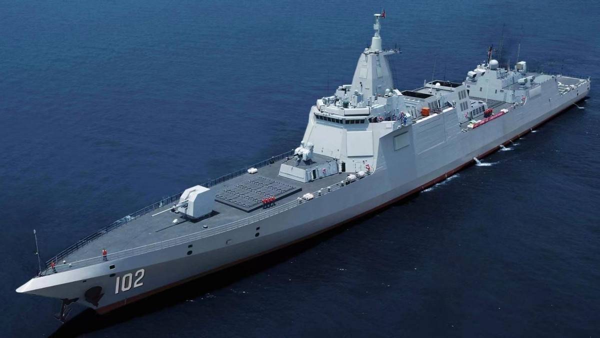 003航母与055驱逐舰同框出镜！这对黄金组合，何时一起驰骋大洋？_拉萨_福建_外界