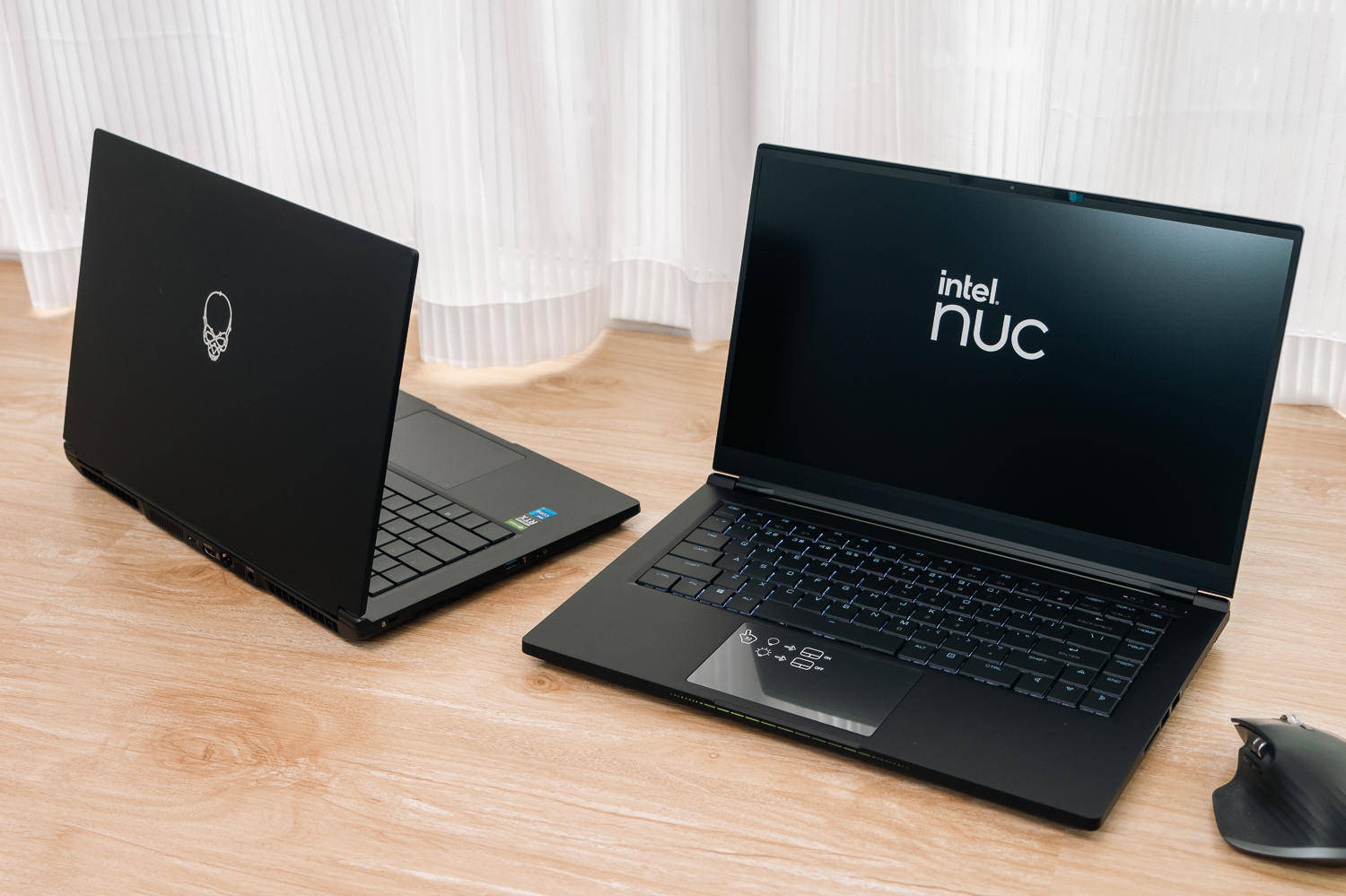 两款intel nuc x15笔记本该怎么选,看完你就懂了_测试_性能_内存