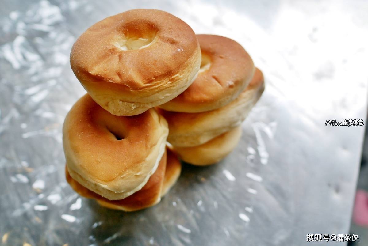 咸光饼又称平安饼,是一种用低筋面粉制作的糕饼_新庄_金牌_一家