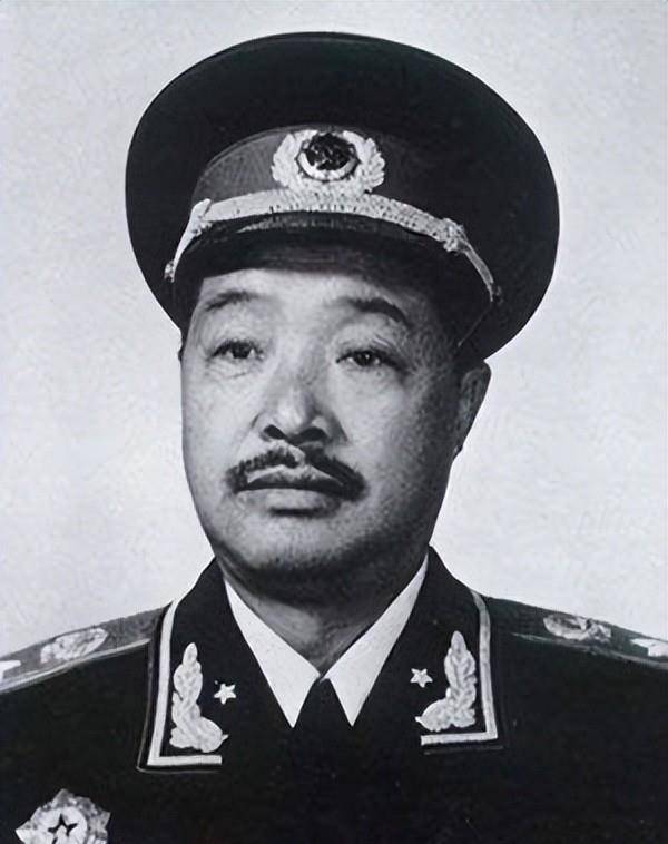 原创1952年贺龙调老部下发展体育遭拒生气怒斥只想当官怎么行