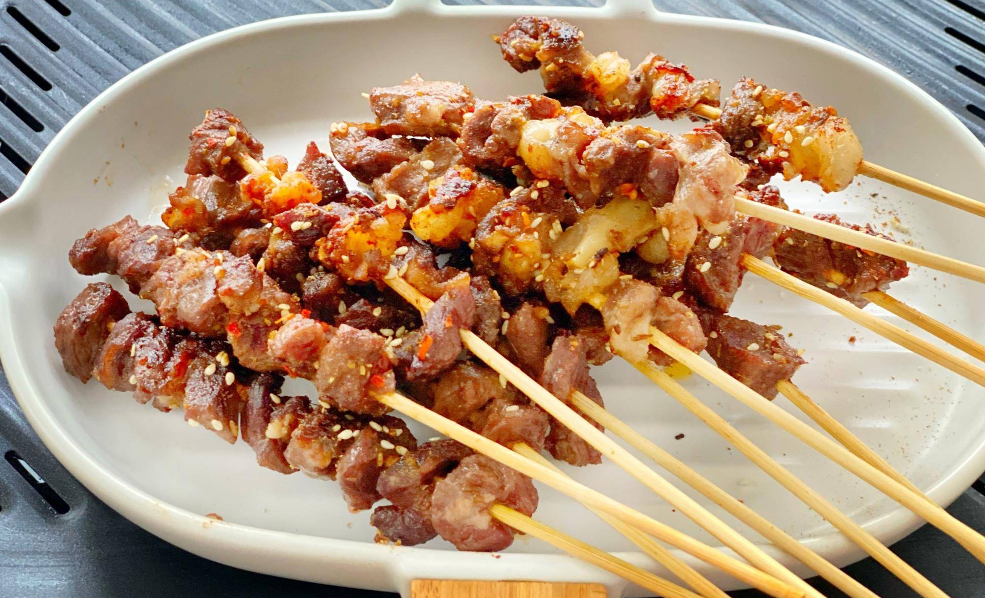 天冷了,想吃烤串自己做,美味鲜嫩无油烟更健康,秒杀烧烤摊_烤制_竹签