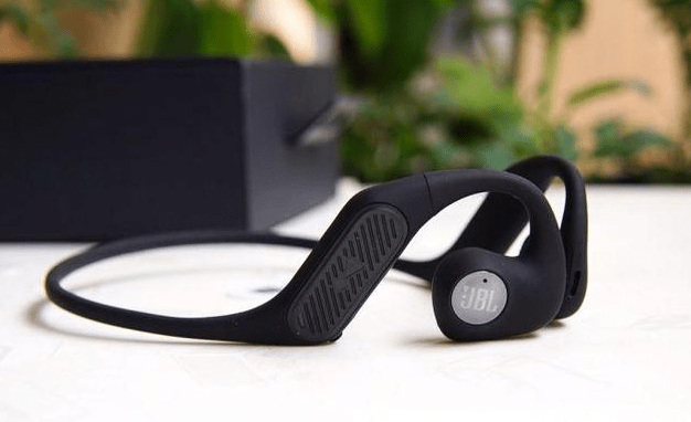 气传导耳机哪个好、佩戴不累还很牢固的气传导耳机推荐