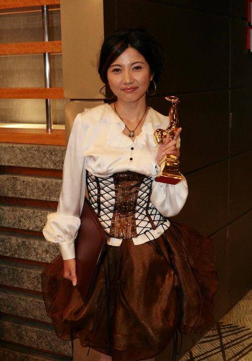 颜丙燕:一生不接广告,不炒作绯闻,与李乃文意难平,49岁还未婚_时候