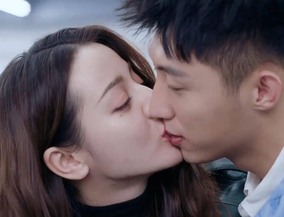 原创迪丽热巴新剧吻戏太撩人见她吻完的反应才懂啥是女演员的经验