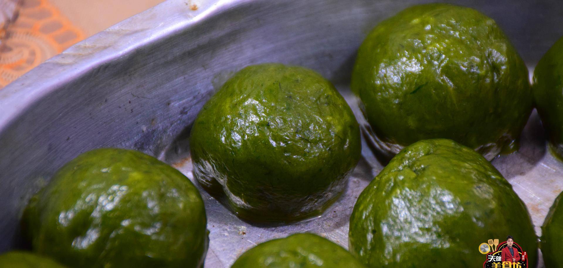 原创青团好吃有诀窍加1把鼠曲草做出来颜色翠绿又香又好吃馋人