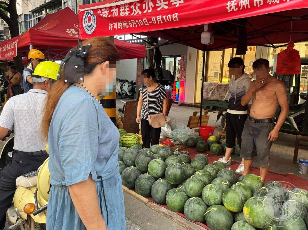 實拍日入過千撫州擺攤賣西瓜真有這麼賺錢