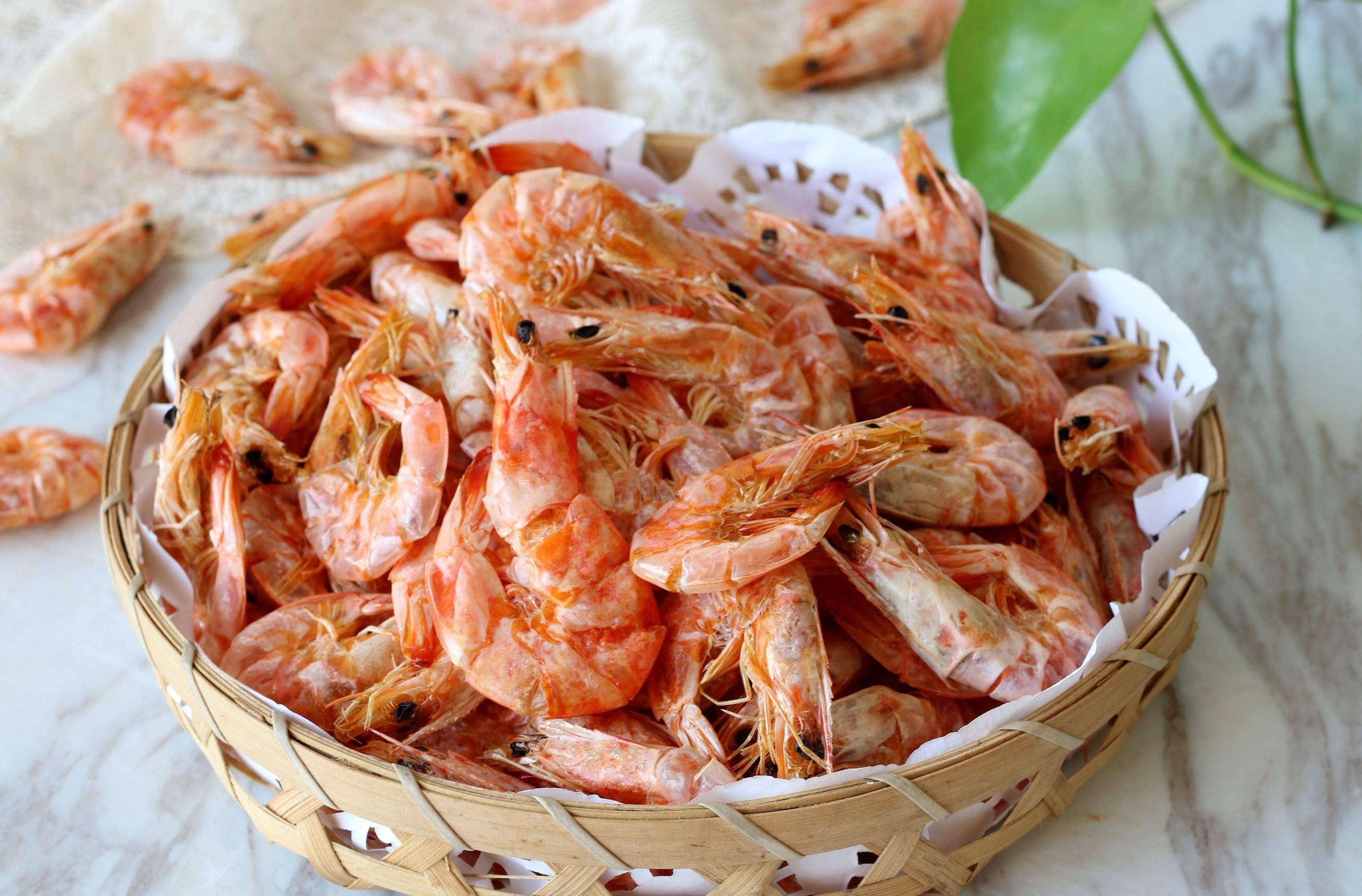 想吃虾干不用买,简单2步轻松做,好吃有嚼劲,放一