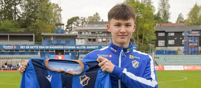 原创欢迎中英混血儿沈子贵在中超试训绰号梅西曾效力于切尔西