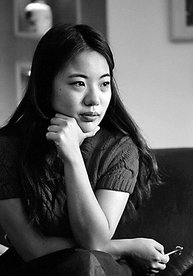 89年的蒋方舟刚过中年,就已经历了大起大落,年少成名被父母过度营销