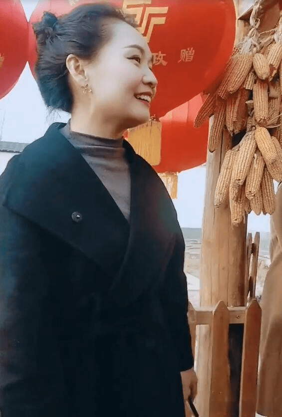 袁庆分手后再来大衣哥家大衣嫂会有危机感吗网友想多了