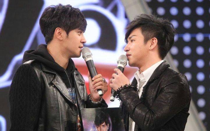 赵文卓与甄子丹都是非常出名的武打明星,惺惺相惜的两人最后也有了