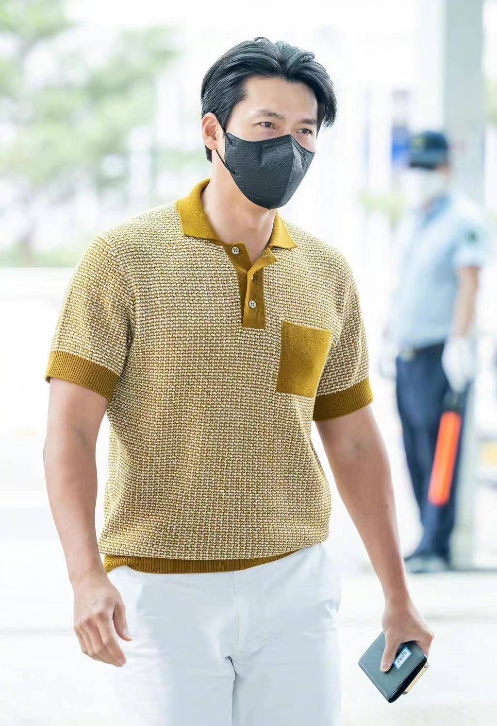 玄彬当爸后首次公开亮相!