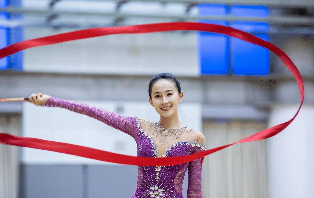 体操女神张豆豆拒绝进入娱乐圈,退役后当体操教练,别忘了初衷_漂亮