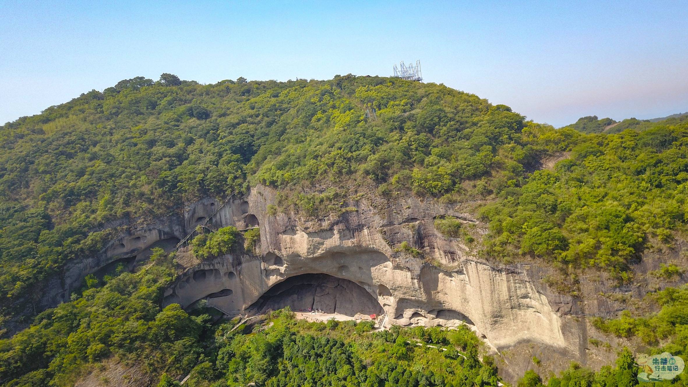 大别山风情谷毗邻大别山石窟的风情谷景区,距离主城区约37公里,有皖西