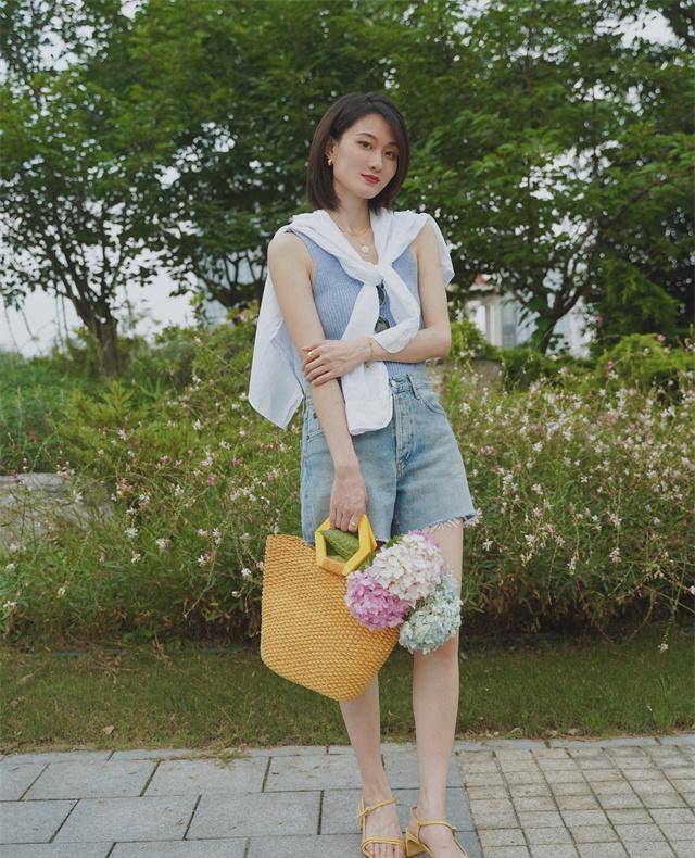 层次感>>看时尚博主如何征服基础款学基础款,那不妨来看看陈一丁博主