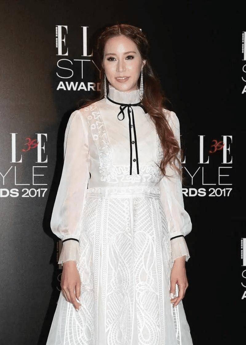 原创徐子淇才是真宠儿一袭红色镂空连衣裙气质撩人还真有料