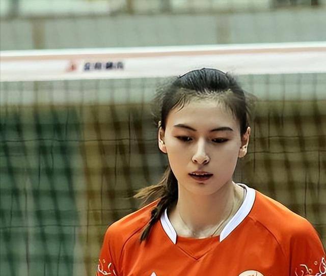 中国女排最美的四位女队员张常宁颜值最高_郑伊欣_李盈_球员