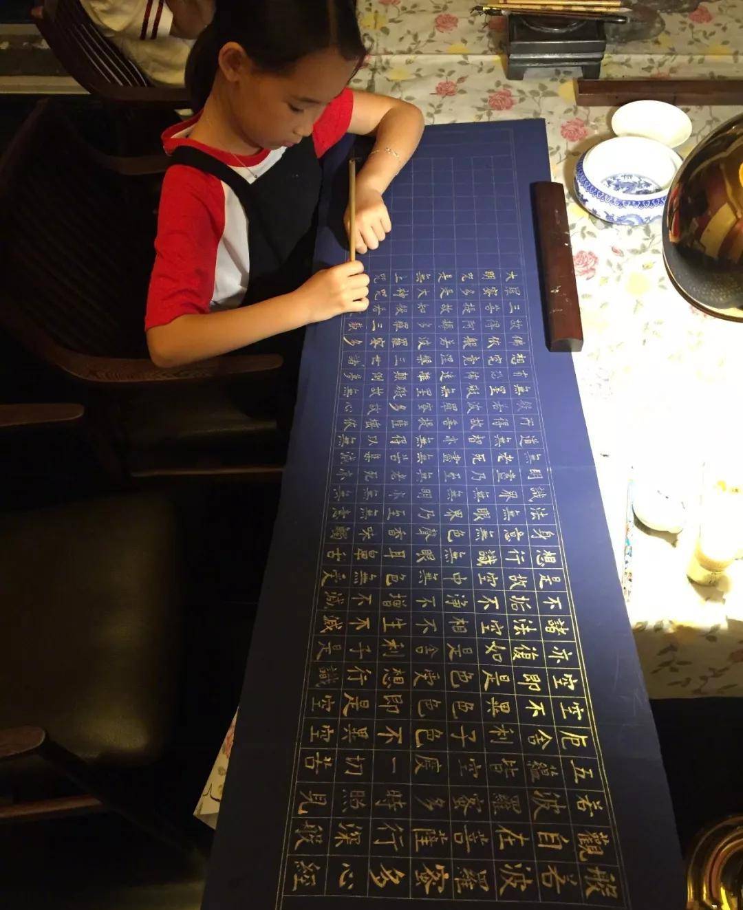 赵文卓儿女爱书法,写兰亭序被狂赞,网友:最优秀的星二代_孩子_赵子仪