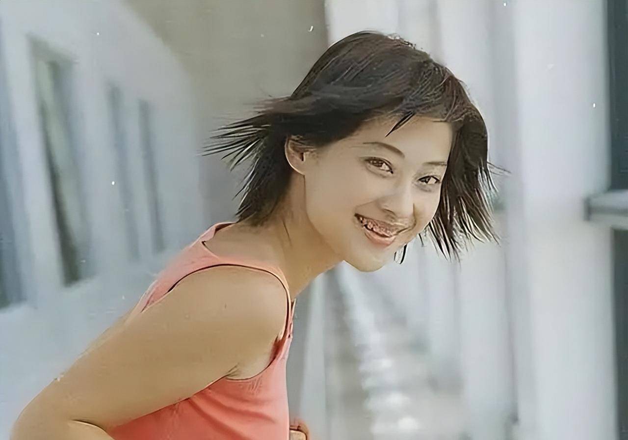 被京圈捧红的7位女明星:有人靠大佬"上位",有人自带公主光环_徐静蕾_