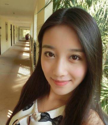 演员陈梦瑶:因《非诚勿扰》而被星探发掘,今被众人群起攻之_陈星瑶